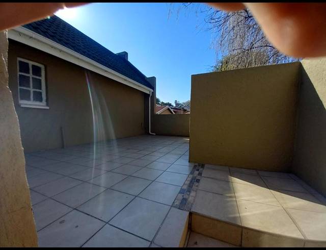 1 BEDROOM PROPERTY TO RENT IN WENDYWOOD